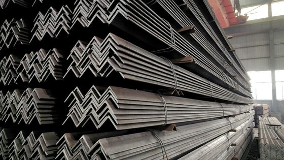 40x5mm 6m 12m ASTM A36 Q235 GB 20x4mm S235JR/S275JR/S355JR Q235/Q345/SS400/ST37-2/ST52에 대한 열로 굴린 철근 각도 바